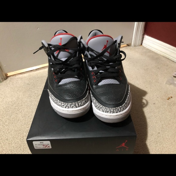 Jordan 3 Black Cement 2018 - Picture 3 of 6